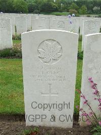 Etaples Military Cemetery - Gray, T